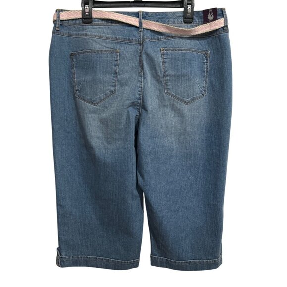 Gloria Vanderbilt Womens Skimmer Jean Shorts W/Belt Size 16 Light Wash Denim - Picture 2 of 7